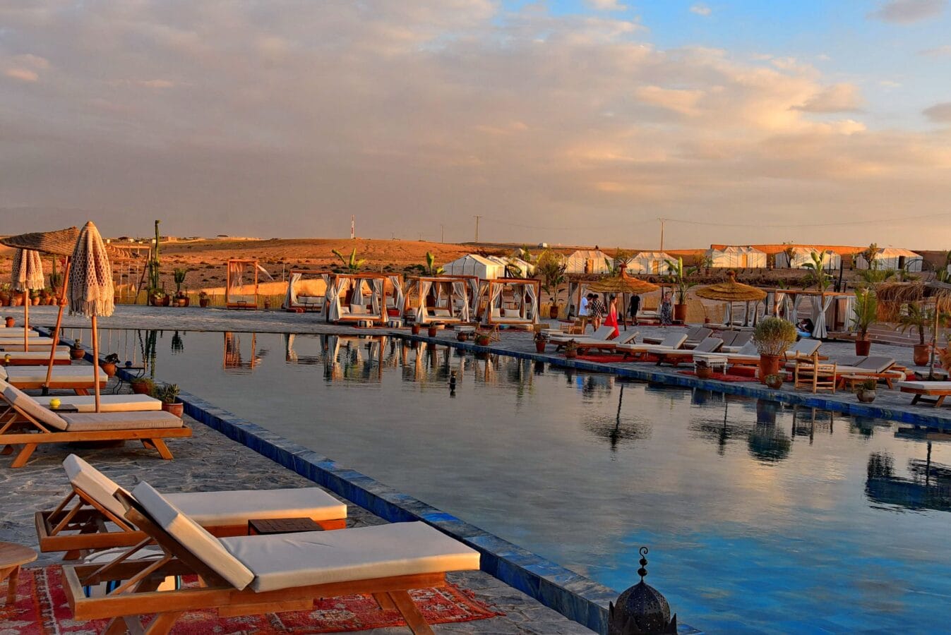 LUXURY ESCAPE: POOL & GOURMET LUNCH IN THE AGAFAY DESERT